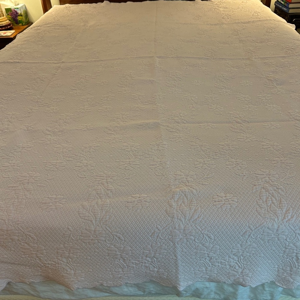 Garnet Hill Pink Twin Mattelasse Scalloped Hem Coverlet with Sham - 2 of 2